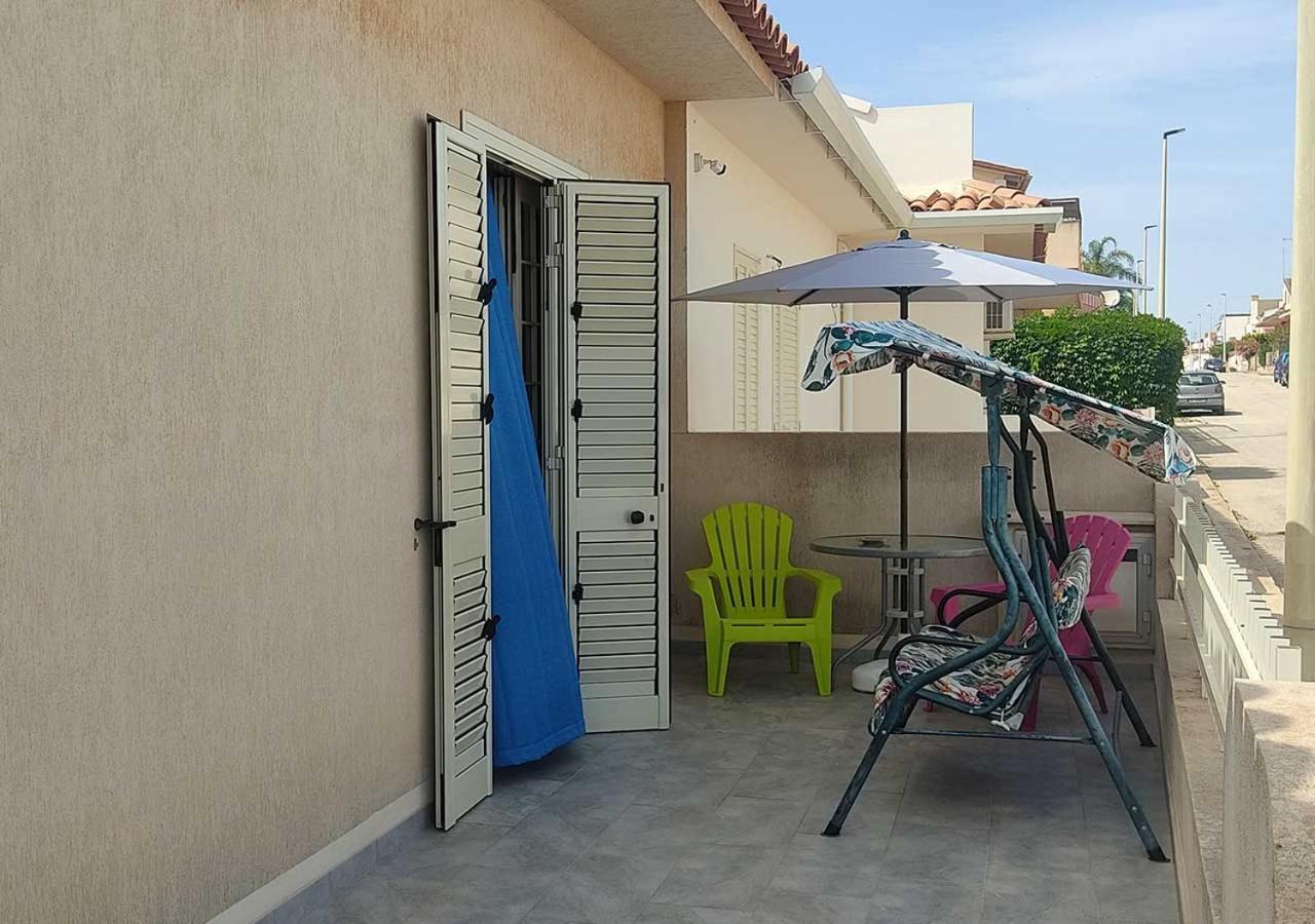 Oroblu. Villetta Singola A 50 Metri Dal Mare Марина-ди-Рагуза Экстерьер фото